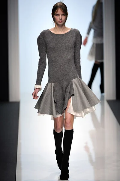 Look 27